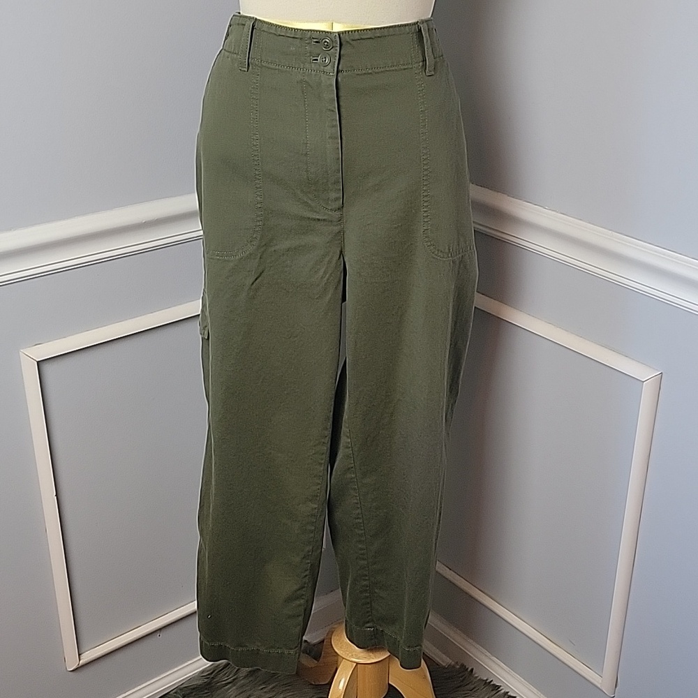 TALBOTS Supersoft Cargo Linen Green Stacked Button Straight Leg Cropped Pants 12
